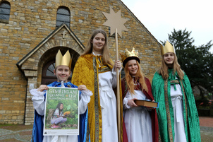 Freuen sich auf den Sternsingerempfang beim Bundeskanzler (von links) Ben, Johanna, Anna und Marie aus der Pfarrgemeinde St. Josef Hollage.   
