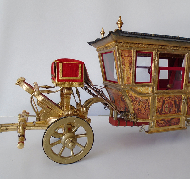 Modellnachbau einer goldenen Kutsche aus der 2. Hälfte des 17. Jahrhunderts.
